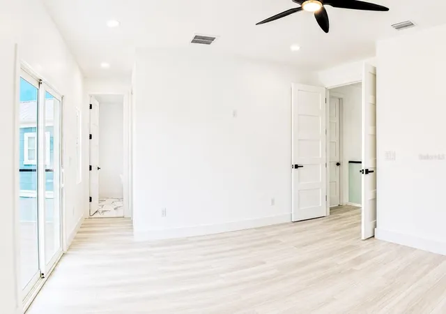 Photo 4 of Single family home for sale at 6510 Simone Shrs Cir, Apollo Beach, FL 33572 | MLS# TB8522728 | Listing updated on 2026-09-17