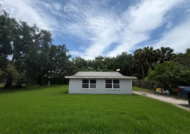 1st image of 3312 W 5th St, Sanford, FL 32771 | MLS# V4949829