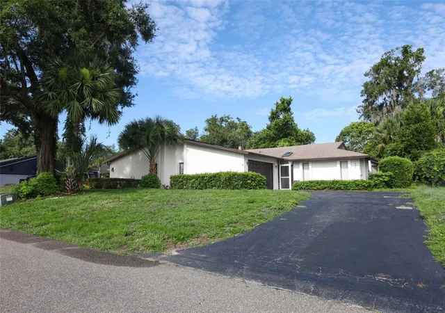 3rd image of 1064 Old Magnolia Cove Dr, Apopka, FL 32712 | MLS# O6419618