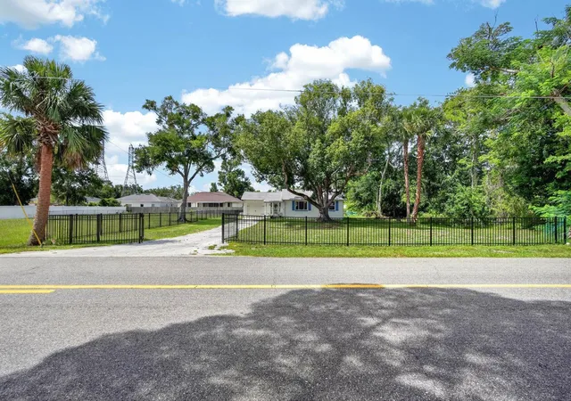 Homes for sale in Debary, FL | 277 Debary Dr, Debary, FL 32713 | MLS# V4949831