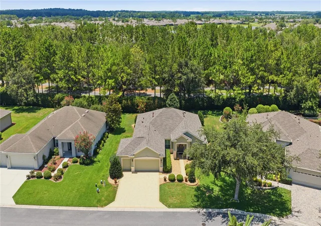 Photo 3 of Single family home for sale at 9383 Sw 71st Loop, Ocala, FL 34481 | MLS# OM727292 | Listing updated on 2026-09-16