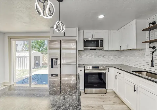 Photo 3 of Single family home for sale at 1300 Melonwood Ave, Clearwater, FL 33759 | MLS# TB8522756 | Listing updated on 2026-09-30