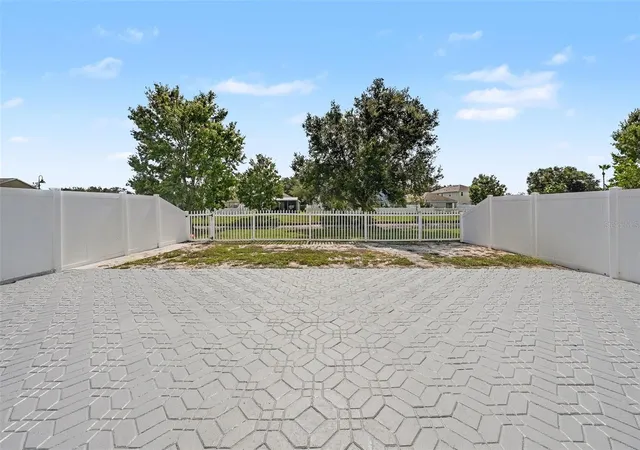 Homes for sale in Land O Lakes, FL | 3327 Thistledown Ln, Land O Lakes, FL 34638 | MLS# TB8522767