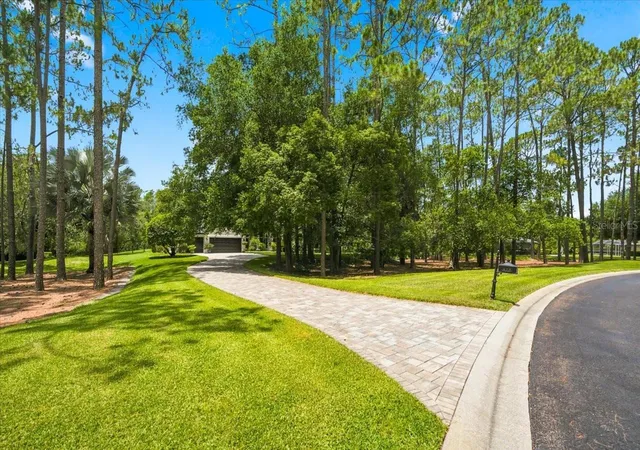 4th image of 418 Pine Bluff Dr, Lutz, FL 33549 | MLS# TB8522774