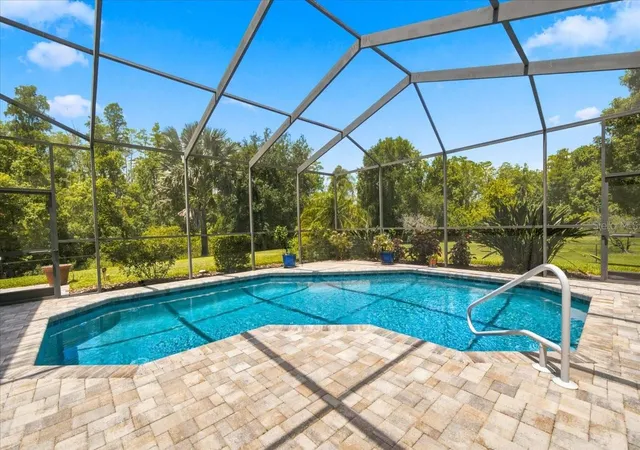 5th image of 418 Pine Bluff Dr, Lutz, FL 33549 | MLS# TB8522774