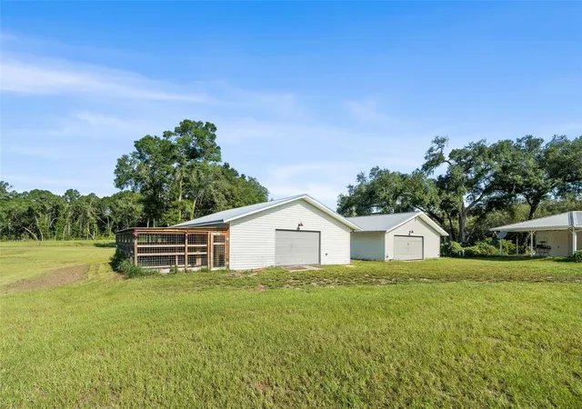 Homes for sale in Chiefland, FL | 12450 Nw 85Th Ave, Chiefland, FL 32626 | MLS# OM727298