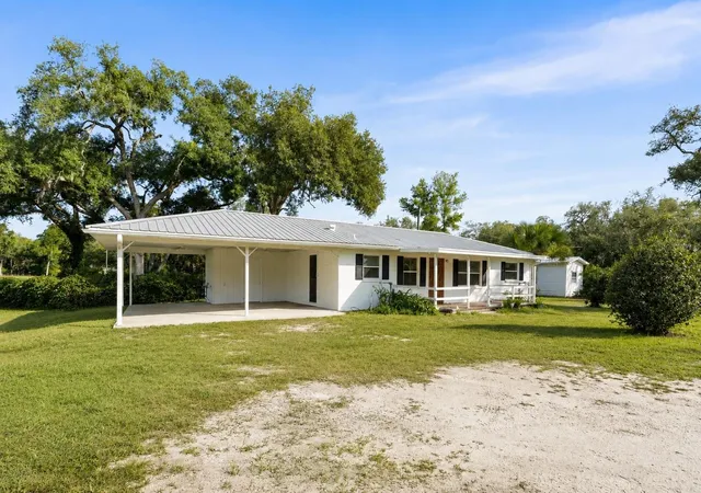 Homes for sale in Chiefland, FL | 12450 Nw 85Th Ave, Chiefland, FL 32626 | MLS# OM727298