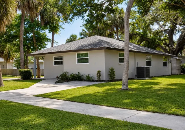 Photo 2 of Single family home for sale at 3058 Palmadelia Ave, Sarasota, FL 34234 | MLS# O6419638 | Listing updated on 2026-09-25