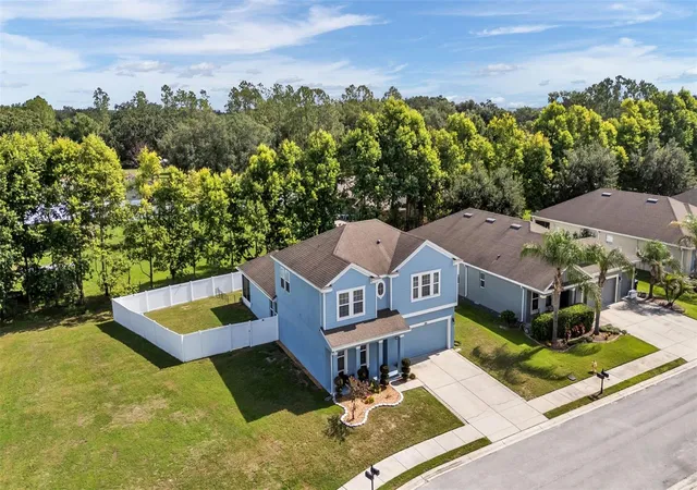 5th image of 1358 Windward Oaks Loop, Auburndale, FL 33823 | MLS# P4939144