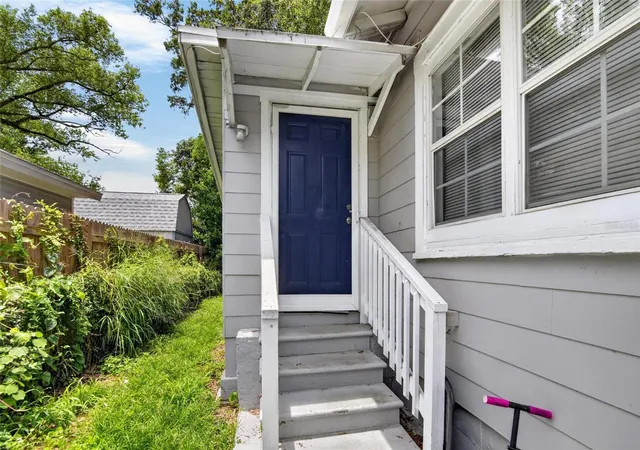 Photo 4 of House for sale at 8114 N 11th Street, Tampa, FL 33604 | MLS# TB8522781 | Listing updated on 2026-10-05