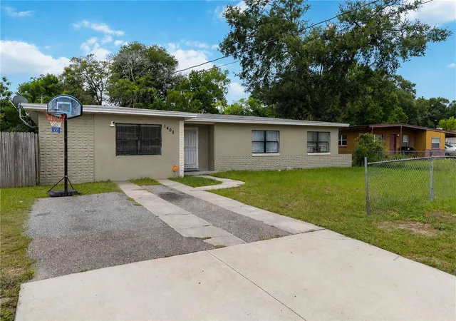 3rd image of 1408 Roger Babson Rd, Orlando, FL 32808 | MLS# O6419639