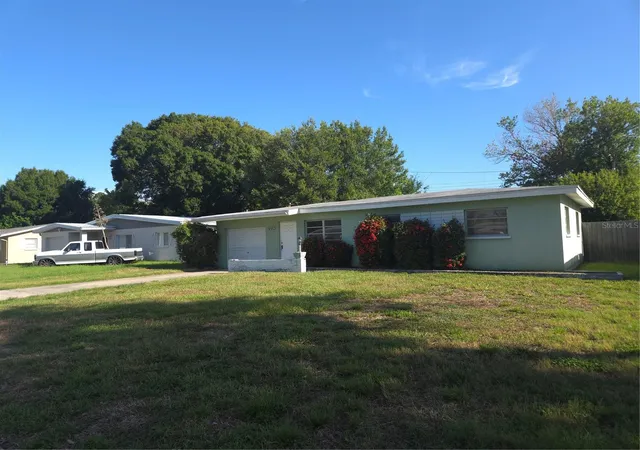 Homes for sale in Largo, FL | 2913 Englewood Dr, Largo, FL 33771 | MLS# TB8522789