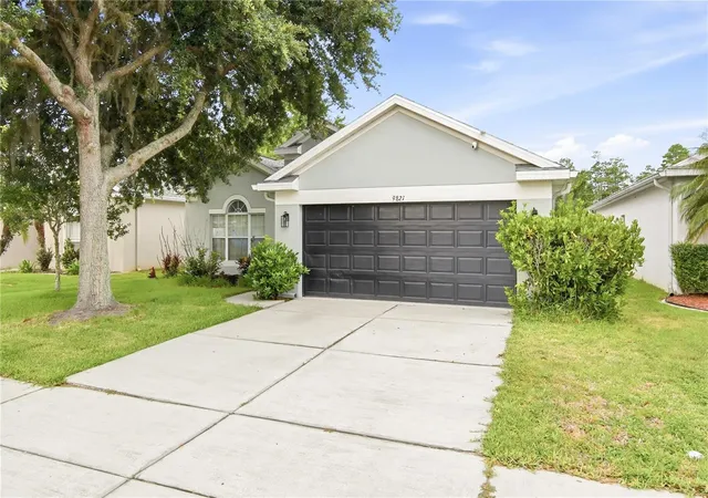 3rd image of 9821 Jasmine Brk Cir, Land O Lakes, FL 34638 | MLS# TB8522790