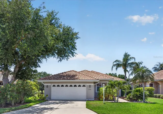 1st image of 6726 Hickory Hammock Cir, Bradenton, FL 34202 | MLS# A4698004