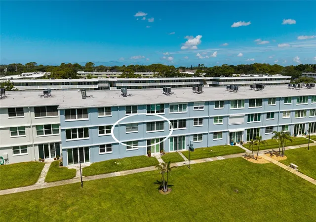 Homes for sale in St Petersburg, FL | 4715 Bay St Ne #222, St Petersburg, FL 33703 | MLS# TB8522798