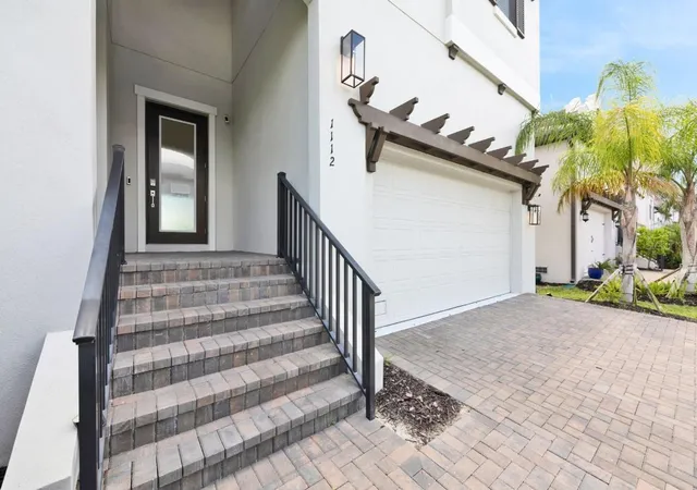 Photo 2 of Single family home for sale at 1112 Seagrape Dr, Ruskin, FL 33570 | MLS# TB8522802 | Listing updated on 2026-09-03