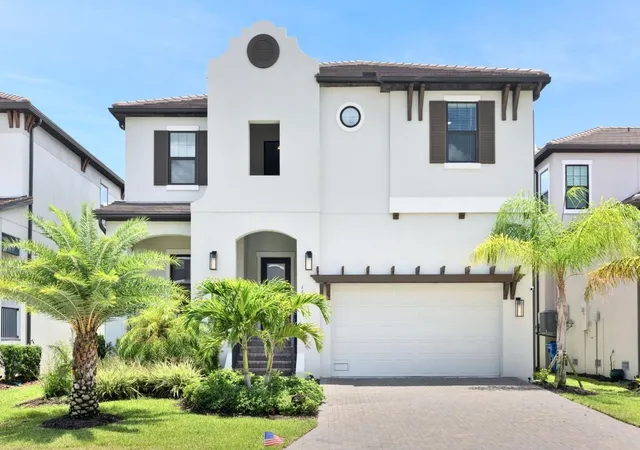 Photo 3 of Single family home for sale at 1112 Seagrape Dr, Ruskin, FL 33570 | MLS# TB8522802 | Listing updated on 2026-09-03