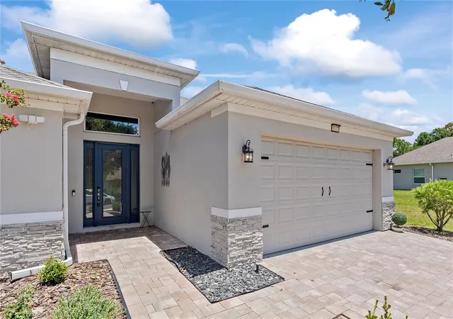 Photo 2 of Single family home for sale at 8113 Bridgeport Bay Cir, Mount Dora, FL 32757 | MLS# O6419657 | Listing updated on 2026-10-05
