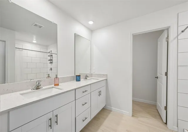 Photo 3 of Single family home for sale at 8807 Sunset Park Trl, Parrish, FL 34219 | MLS# A4698007 | Listing updated on 2026-09-17