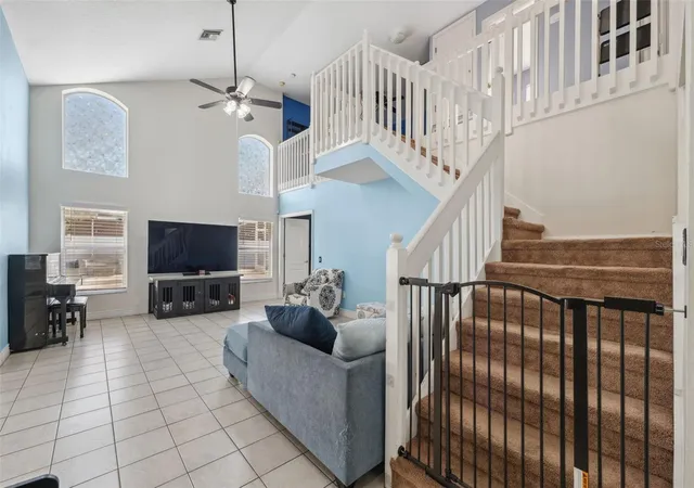3rd image of 3316 Pine Top Dr, Valrico, FL 33594 | MLS# TB8522806