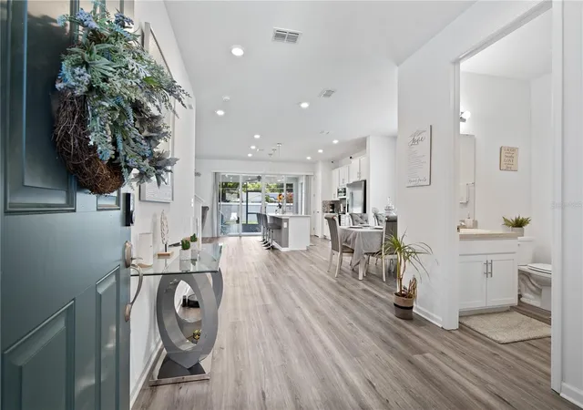 3rd image of 1125 Mattie Pointe Blvd, Auburndale, FL 33823 | MLS# TB8522807