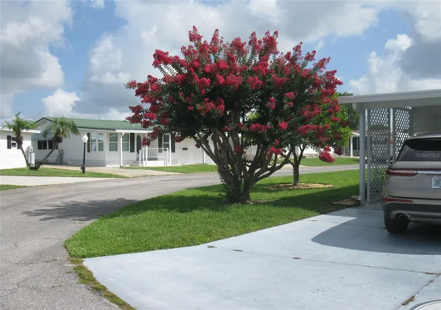 Homes for sale in Haines City, FL | 326 Victoria Dr, Haines City, FL 33844 | MLS# L4963040