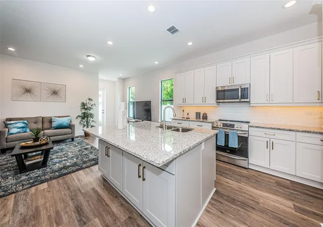 Photo 4 of Townhouse for sale at 5964 Central Ave, New Port Richey, FL 34653 | MLS# TB8522826 | Listing updated on 2026-09-23