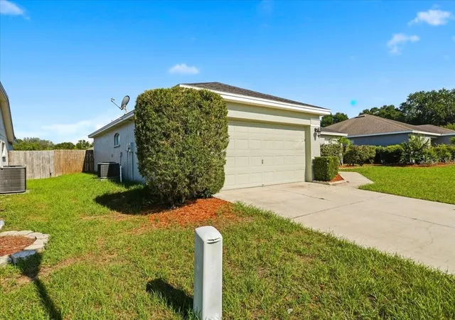 Homes for sale in Mulberry, FL | 4573 Turner Oaks Dr, Mulberry, FL 33860 | MLS# P4939147