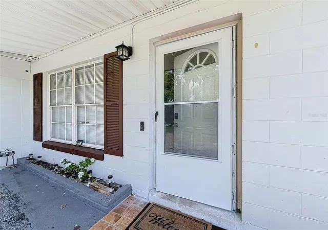 Photo 4 of Single family home for sale at 7511 Brockbank Dr, Orlando, FL 32809 | MLS# S5152458 | Listing updated on 2026-10-16