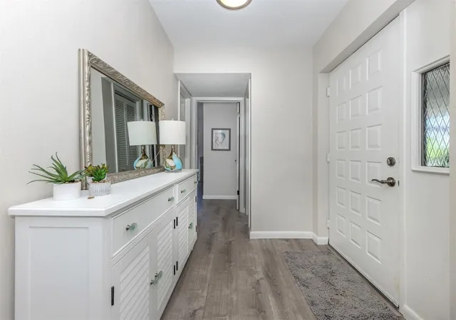 4th image of 1712 Lakeside Dr, Vero Beach, FL 34293