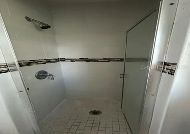 Photo 3 of Single family home for sale at 2506 Sandy Ln, Orlando, FL 32818 | MLS# S5152459 | Listing updated on 2026-06-29