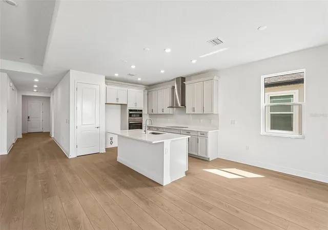 Photo 3 of Single family home for sale at 9250 Deep Horizon Loop, Parrish, FL 34219 | MLS# R4911507 | Listing updated on 2026-10-07