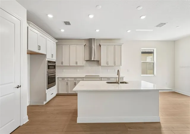 Photo 3 of Single family home for sale at 9250 Deep Horizon Loop, Parrish, FL 34219 | MLS# R4911507 | Listing updated on 2026-10-07