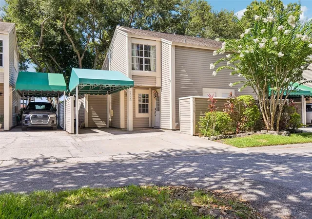 Photo 3 of Condo for sale at 6910 Lake Pl Ct, Tampa, FL 33634 | MLS# W7887032 | Listing updated on 2026-06-29
