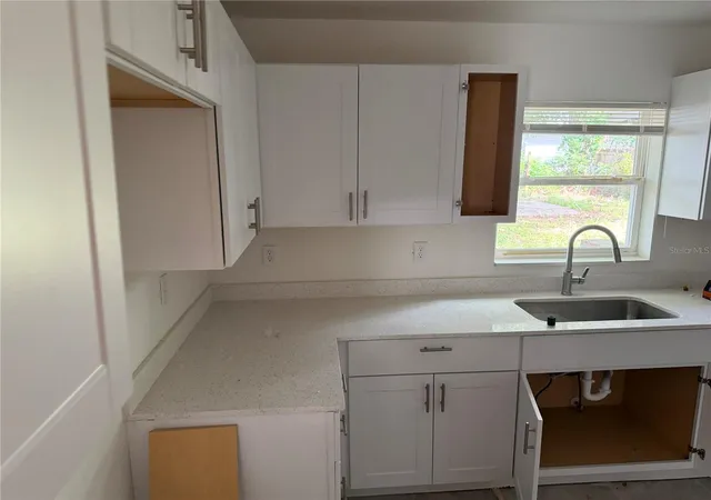image of 6 S Barbour St, Beverly Hills, FL 34465 | MLS# OM727311
