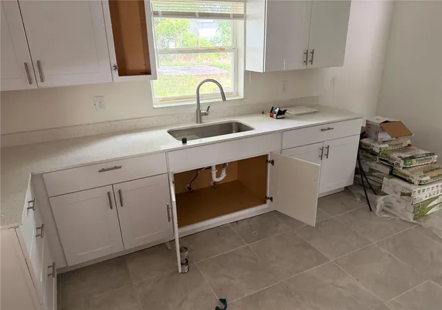 image of 6 S Barbour St, Beverly Hills, FL 34465 | MLS# OM727311