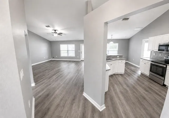 2nd image of 3011 Shawnee Ter, North Port, FL 34286 | MLS# D6147902