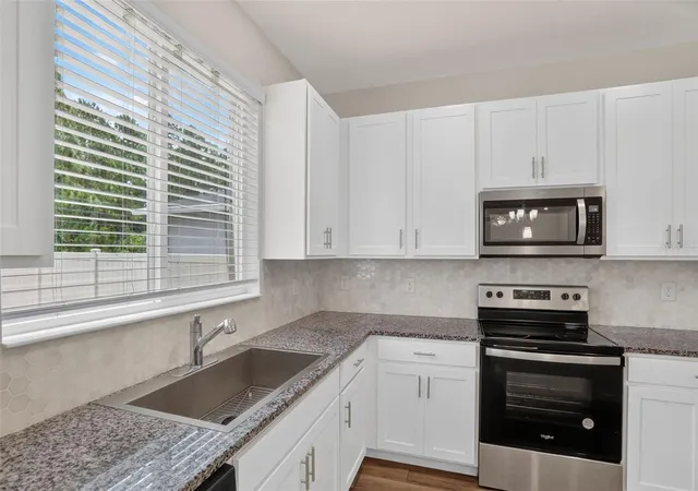 5th image of 16420 Winding Preserve Cir, Clermont, FL 34714 | MLS# O6419711