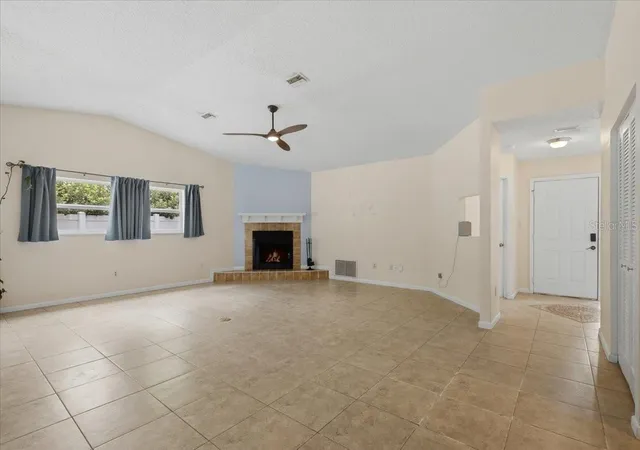 Photo 4 of Single family home for sale at 15 Wasserman Dr, Palm Coast, FL 32164 | MLS# FC319509 | Listing updated on 2026-09-08