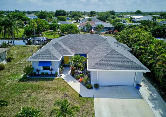 Photo 2 of Single family home for sale at 3104 Seafarer Dr, Punta Gorda, FL 33983 | MLS# N6144817 | Listing updated on 2026-09-03