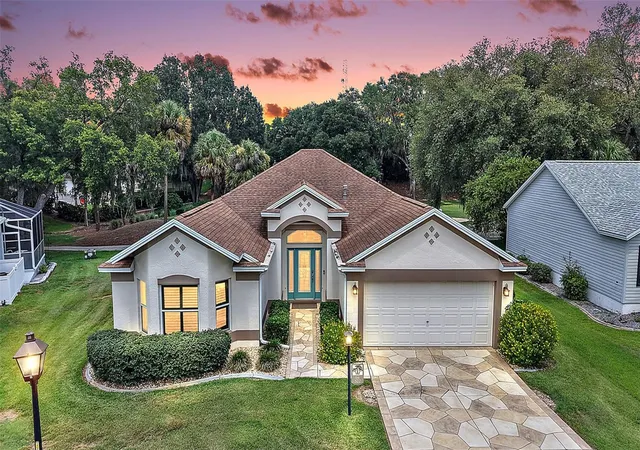 3rd image of 522 Loma Paseo Dr, Lady Lake, FL 32159 | MLS# G5114245
