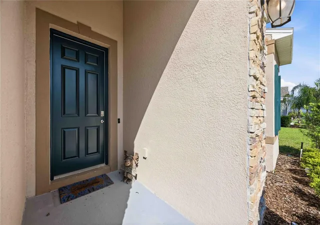 Photo 3 of Single family home for sale at 925 Fieldstone Way, Haines City, FL 33844 | MLS# S5152468 | Listing updated on 2026-08-22