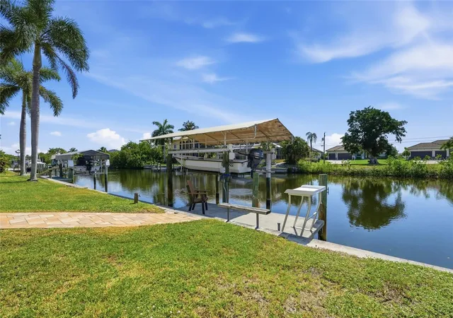 2nd image of 4310 Palm Dr, Punta Gorda, FL 33950 | MLS# C7527719