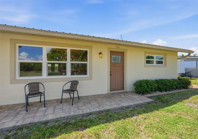 4th image of 4310 Palm Dr, Punta Gorda, FL 33950 | MLS# C7527719