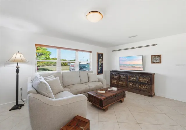 5th image of 4310 Palm Dr, Punta Gorda, FL 33950 | MLS# C7527719