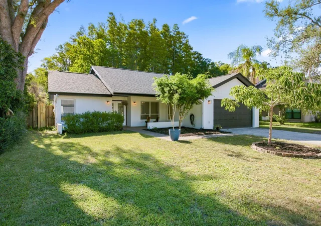 Homes for sale in Tampa, FL | 10907 Autumn Oak Pl, Tampa, FL 33618 | MLS# TB8522906