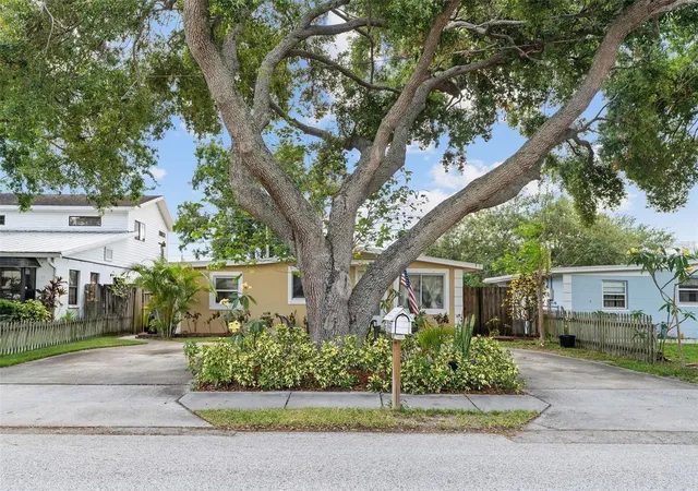 Photo 1 of Single family home for sale at 4530 72nd Avenue N, Pinellas Park, FL 33781 | MLS# TB8522914 | Listing updated on 2026-10-01
