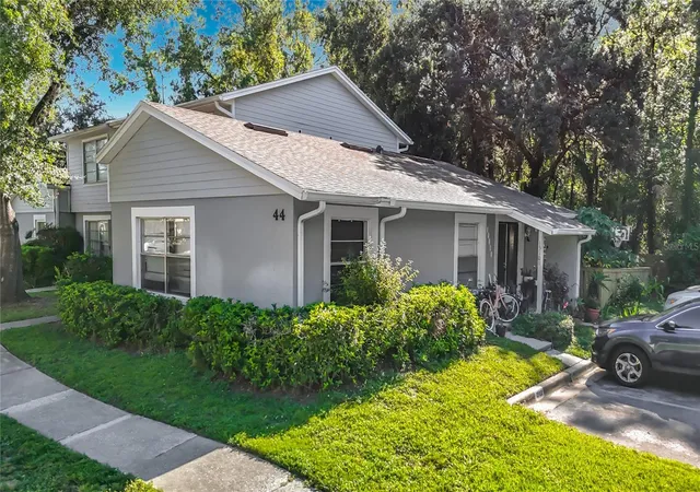 Homes for sale in Lutz, FL | 15101 Morning Dr, Lutz, FL 33559 | MLS# TB8522916