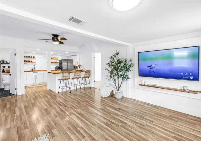 Photo 2 of Single family home for sale at 1537 39th Street S, Saint Petersburg, FL 33711 | MLS# TB8522917 | Listing updated on 2026-09-22
