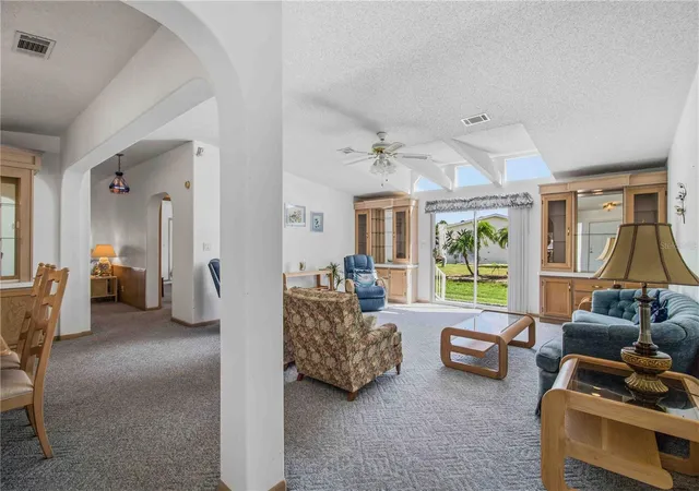 5th image of 8476 Imperial Cir, Palmetto, FL 34221 | MLS# A4698035